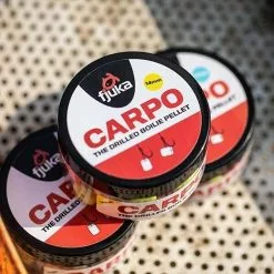 Fjuka Baits Fjuka Carpo Fluoro Drilled Pellets -Aanbiedingen Slip voorop molens Winkel 3226455Fjuka Carpo Fluoro Drilled Pellets 4